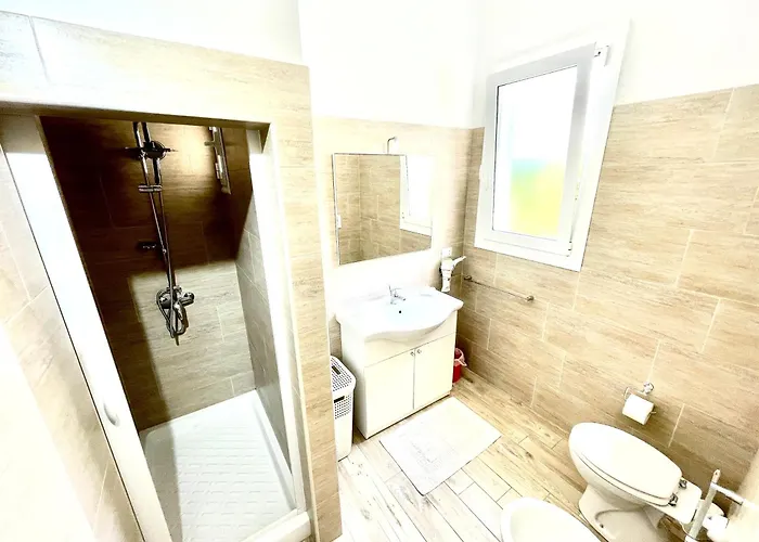 Vista Mare Con Giardino E Parcheggio Holiday home *